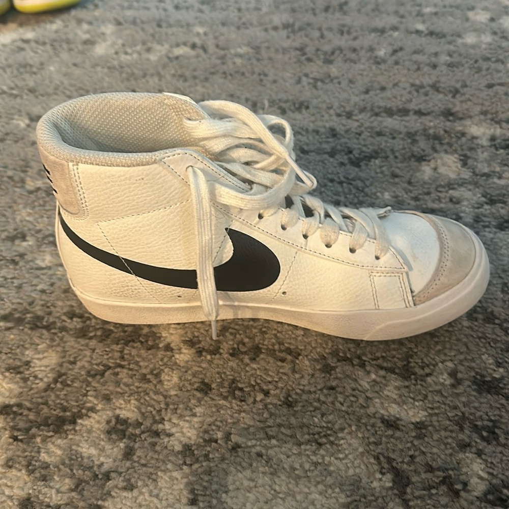 White Nike blazer with red accent